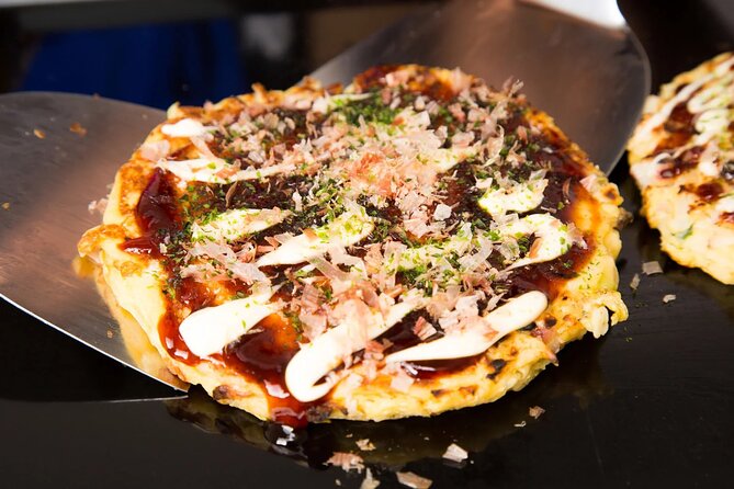 [1 Group Only] Tokyo Shinjuku Food Tour for Family - Kabukicho arcade games and Purikura photos
