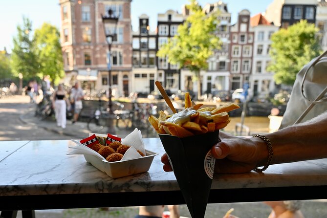 10 Tastes of Amsterdam: Food Tour by UNESCO Canals and Jordaan - Dutch chocolate at Puccini Bomboni