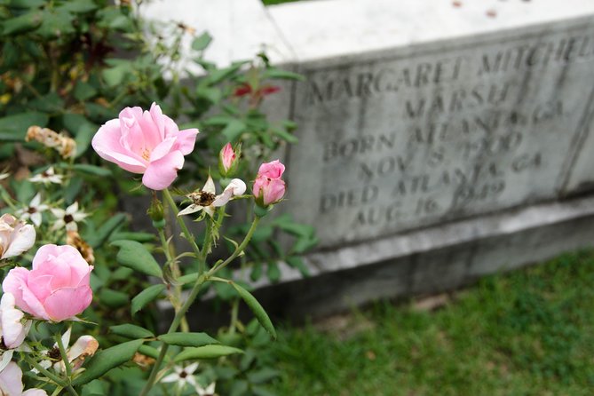 2.5 Hour Atlanta Local Food + Victorian Cemetery Tour - Oakland Cemetery is the historical center