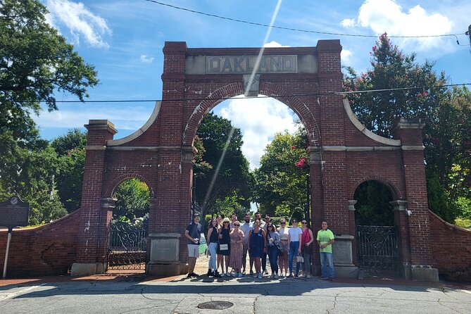 2.5 Hour Atlanta Local Food + Victorian Cemetery Tour - What you actually eat