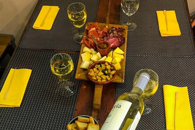 4-Hour Traditional Portuguese Food & Wine Tour in Porto - Key points at a glance