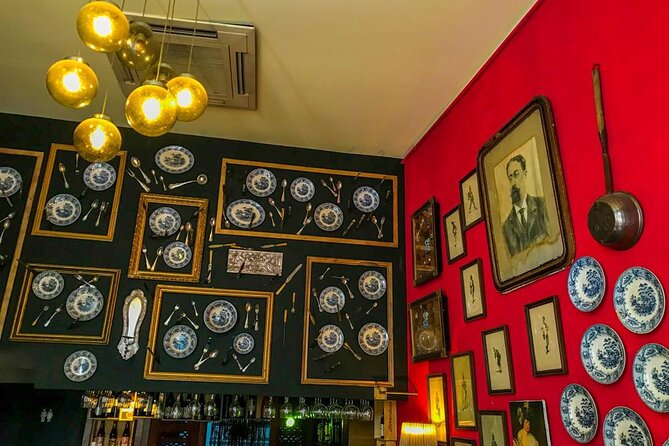 4-Hour Traditional Portuguese Food & Wine Tour in Porto - The walk is part of the meal