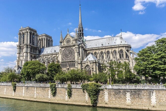 A Morning in Paris Food Tour: Croissants, Baguettes & Chocolate - Key details before you book