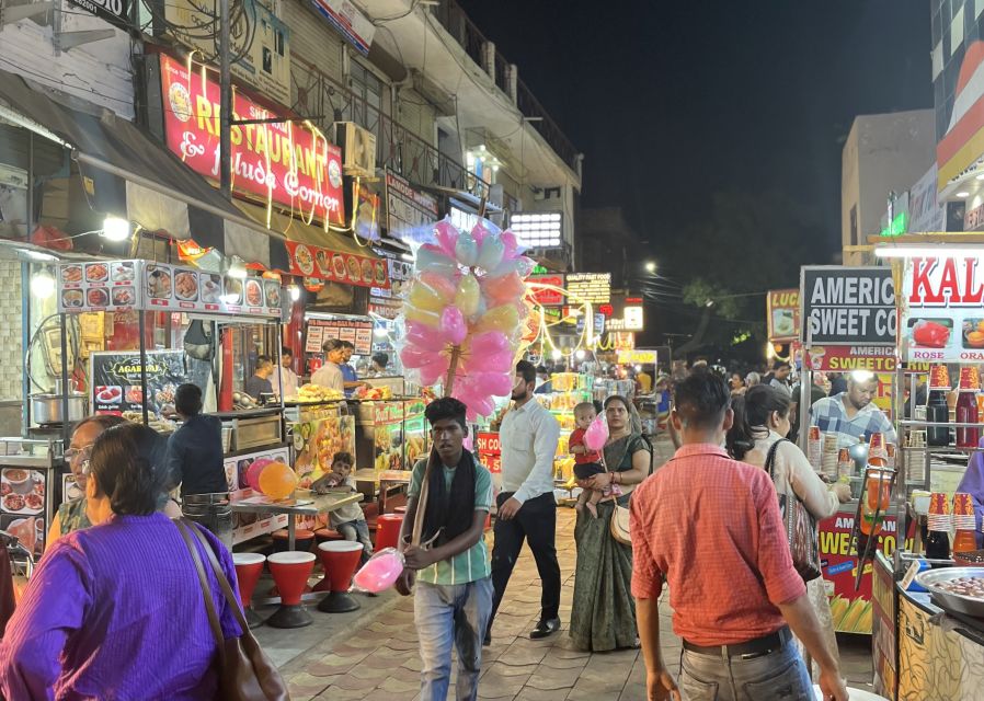 Agra: Sadar Bazar Food Market Night Walking Tour by Tuk-Tuk - Why Sadar Bazar makes a good evening stop