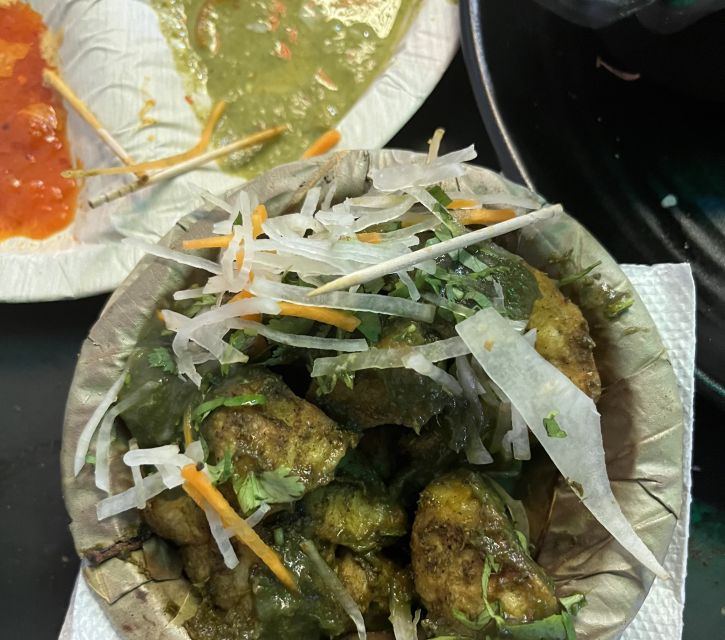 Agra: Sadar Bazar Food Market Night Walking Tour by Tuk-Tuk - The first bites: aloo tikki, bhalla, and chaat