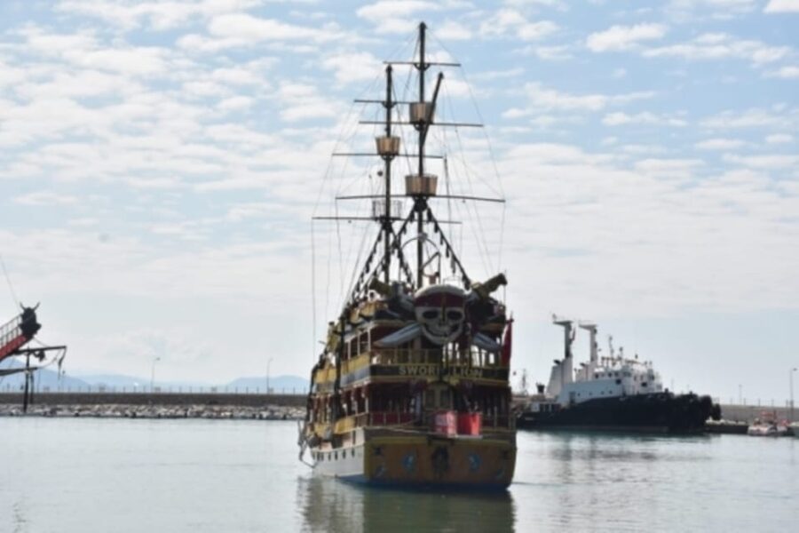 Alanya: Pirate Ship Cruise with Food and Swimming Stops - What the $11 price really buys you