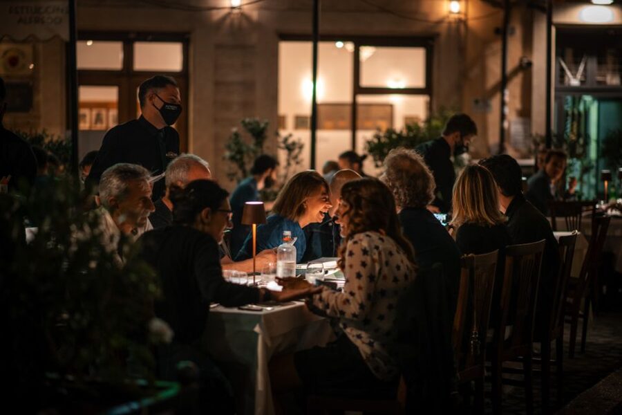 Alfredo alla Scrofa Restaurant in Rome: Eat Like a Star - Why Alfredo alla Scrofa is famous for Fettuccine Alfredo