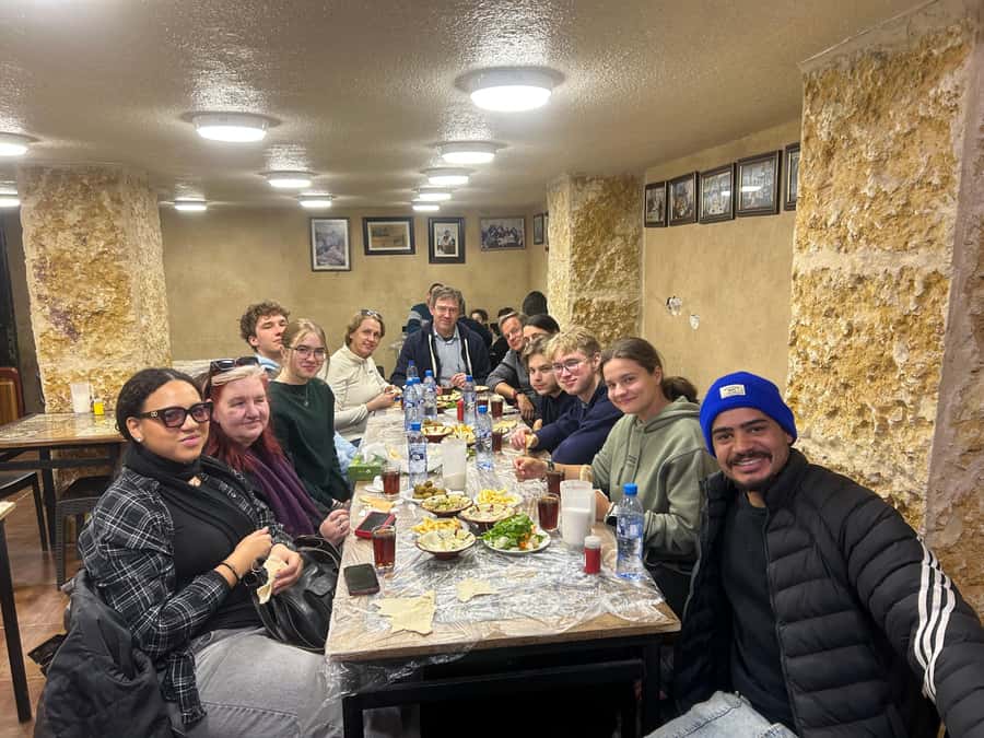Amman: Culture, History, Tradition & Food Day or Night Tour - Tasting Amman through bread, falafel, and kunafa
