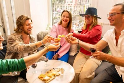 Food Tour with Drinks by Spui, Canals and Jordaan