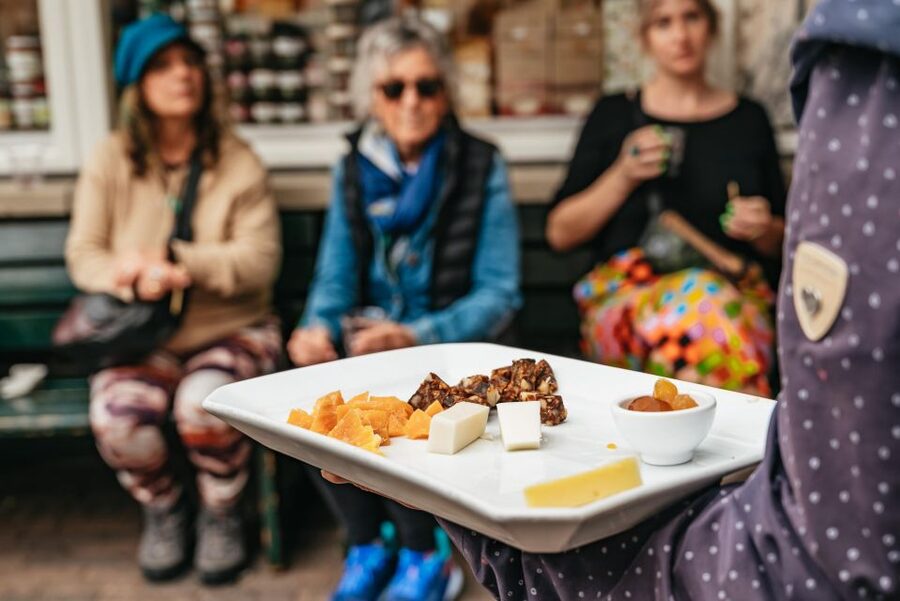 Amsterdam: Jordaan District Local Food Walking Tour - Six stops, six chances to taste Amsterdam