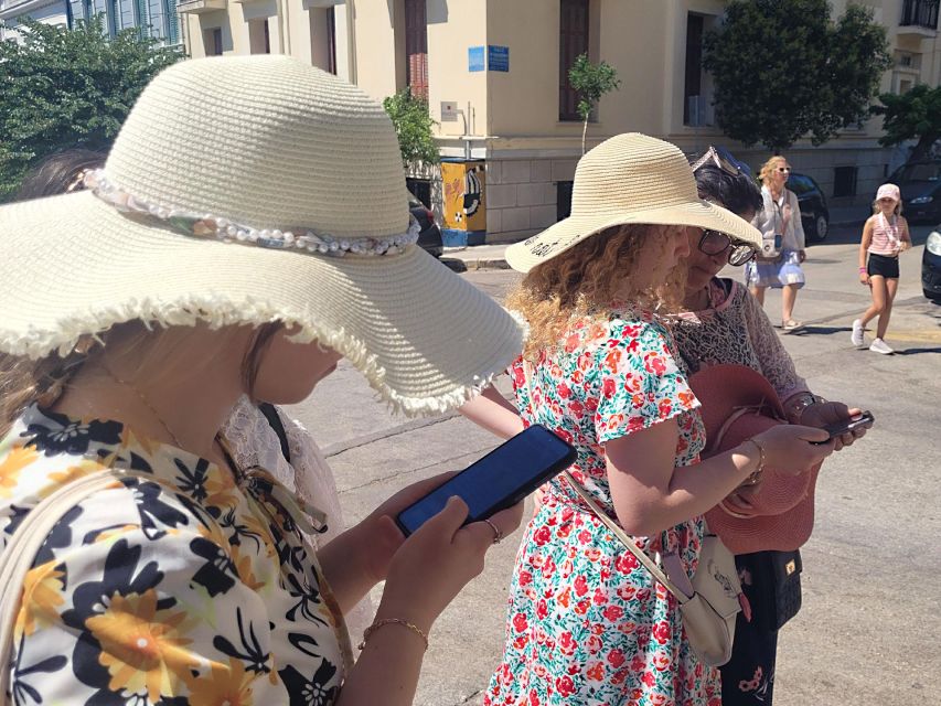 Athens: Family Mythology Treasure Hunt and Tour - The tucked-away stop and the food break