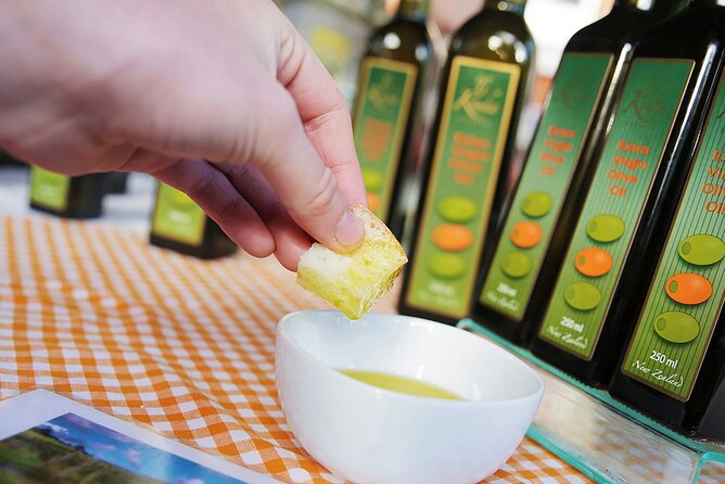 Auckland: Flavours of our City Food Walk - The first tastings: local producers and savory bites