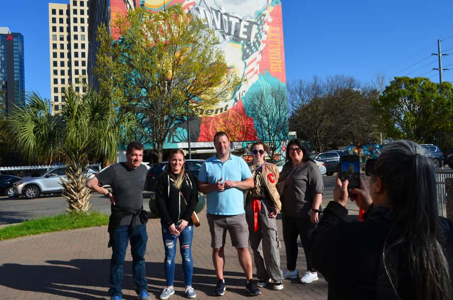 Austin: Downtown Food Tour with 6+ Tastings of Local Flavors - Key points at a glance