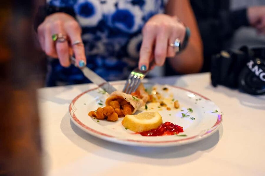 Authentic East London Indian Food Tour with 6+ Tastings - What the guides add to the food