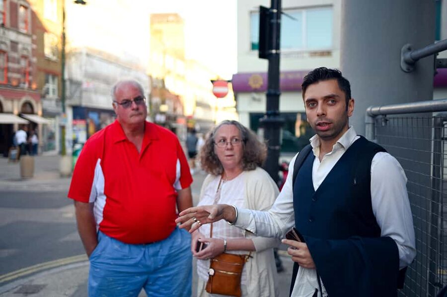 Authentic East London Indian Food Tour with 6+ Tastings - Curries, naan, and the first taste of variety