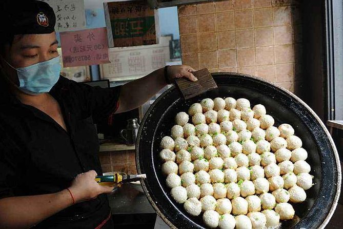 Authentic Local Food Tour in Central Shanghai - The food quantity and timing