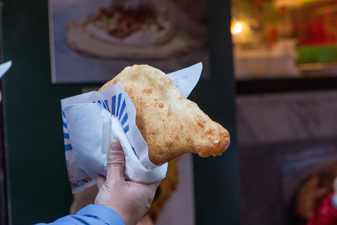 Authentic Naples Street Food Tour With Local Expert Guide - Piazza del Gesù and the walk to Via Toledo