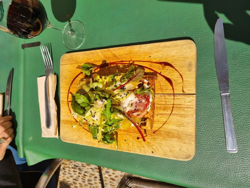 Avignon: Historic District Guided Food & Wine Walking Tour - The guide can make or break the walk