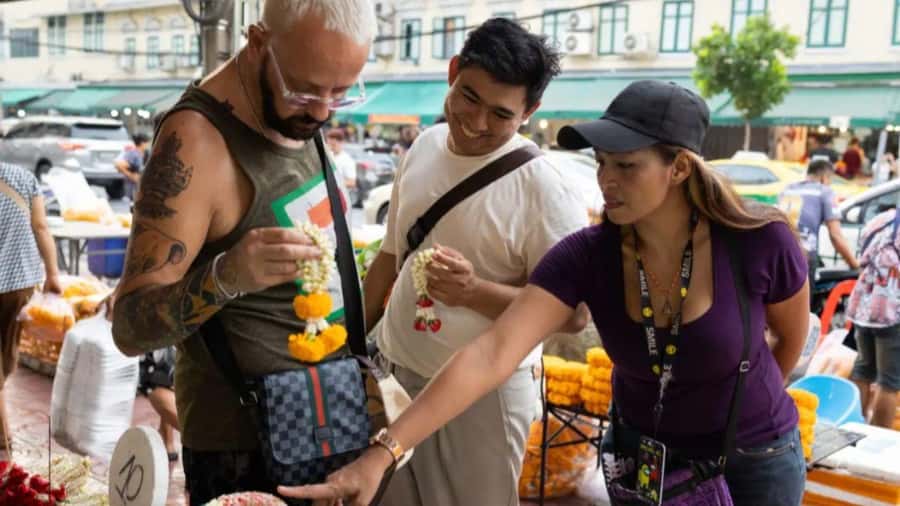 Bangkok Adventure Tuk Tuk Food Tour - Five stops that turn into a full dinner
