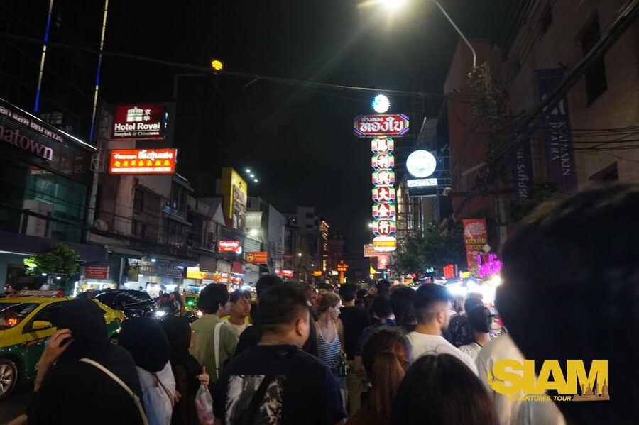 Bangkok Authentic Tasting Thai-Chinatown Walking Food Tour - Group size, pace, and the Chinatown crowd