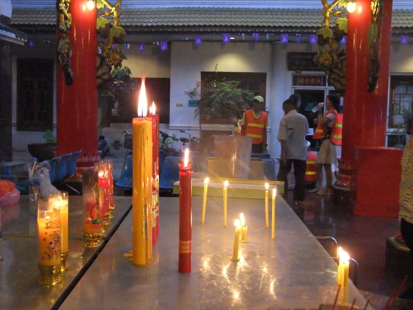 Bangkok by Night Cycling Tour with Street-food Meal - A street-food meal, not just a snack stop