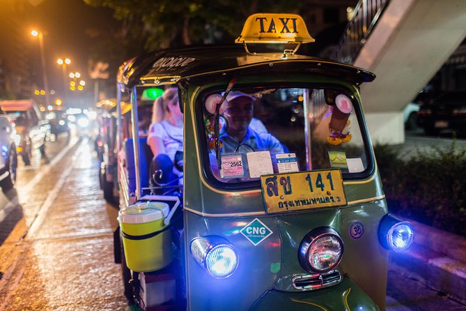 Bangkok by Night: Temples, Markets and Food Tuk-Tuk Tour - Why this four-hour Bangkok night tour works