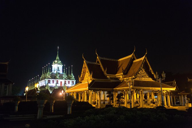 Bangkok by Night: Temples, Markets and Food Tuk-Tuk Tour - Dinner, with the restaurant changing by the day