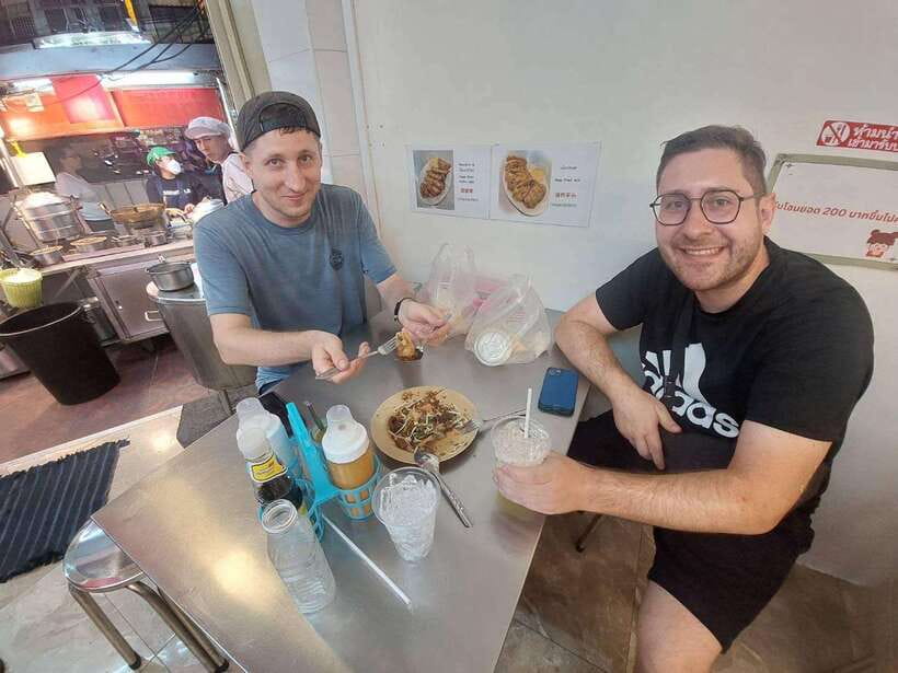 Bangkok: Chinatown Food Tour with Michelin Food Stalls - Should you book the Yaowarat food tour?