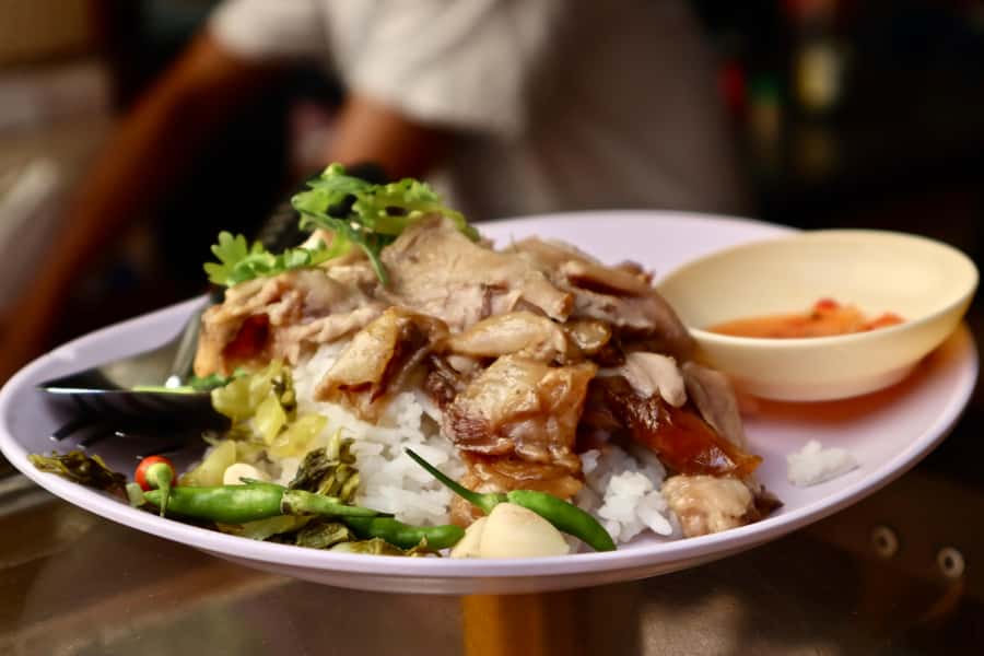 Bangkok: Chinatown Street Food Tour with 8+ Local Dishes - Chinatown desserts while you walk