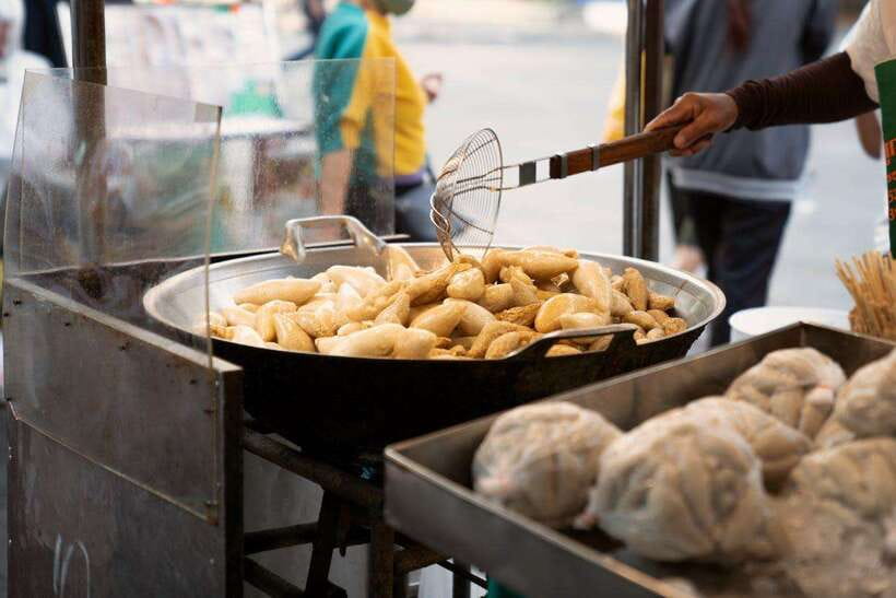 Bangkok Electric Tuk Tuk: Street Food & Markets - Why Thonburi makes a good half-day route