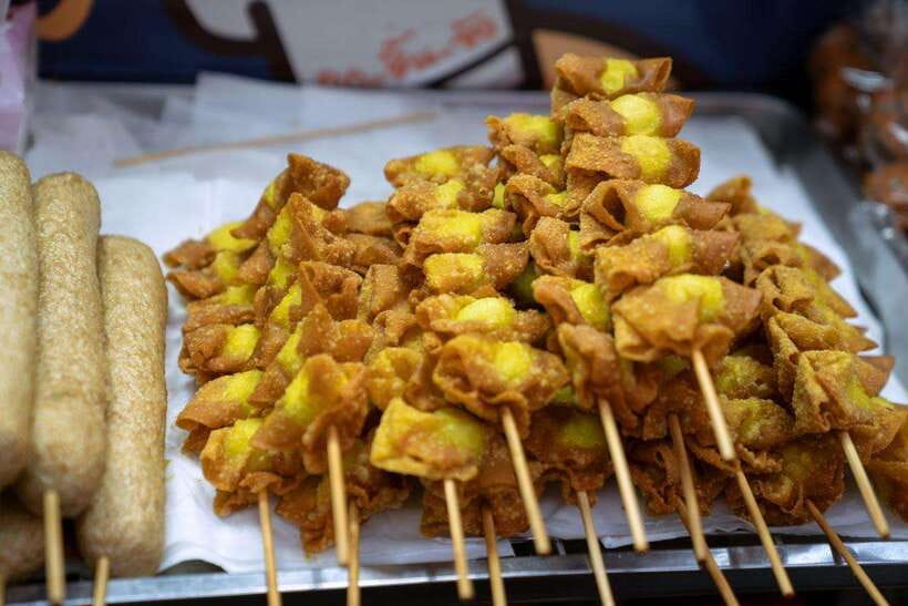 Bangkok Electric Tuk Tuk: Street Food & Markets - Baan Bu and the value of local craft