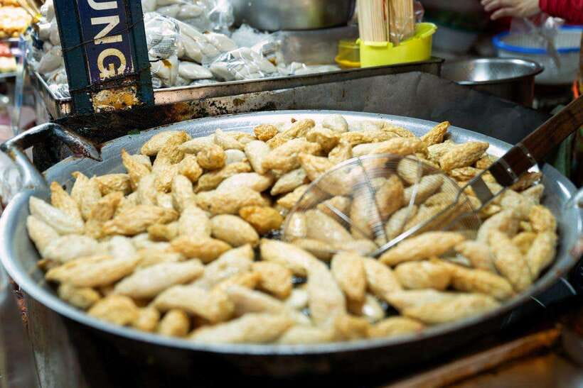Bangkok Electric Tuk Tuk: Street Food & Markets - Thonburi Train Station and railway memories