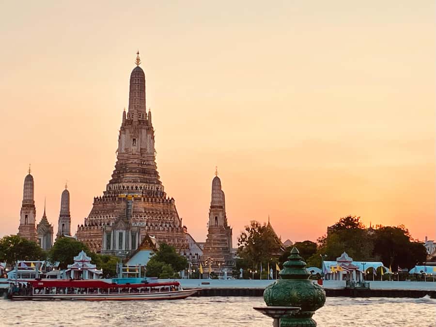 Bangkok: Highlights with Food Tour & Sunset in Wat Arun - From river views to Bangkok by tuk-tuk