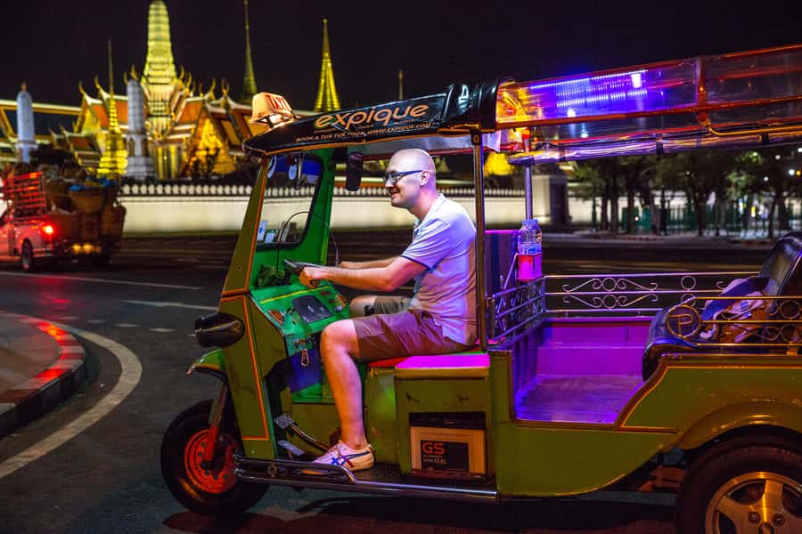 Bangkok: Markets, Temples and Food Night Tour by Tuk Tuk - Practical tips for a smoother ride