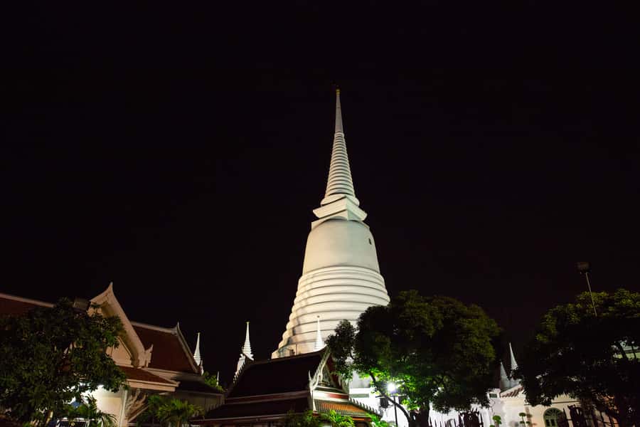 Bangkok: Markets, Temples and Food Night Tour by Tuk Tuk - Who should book this tuk tuk night?