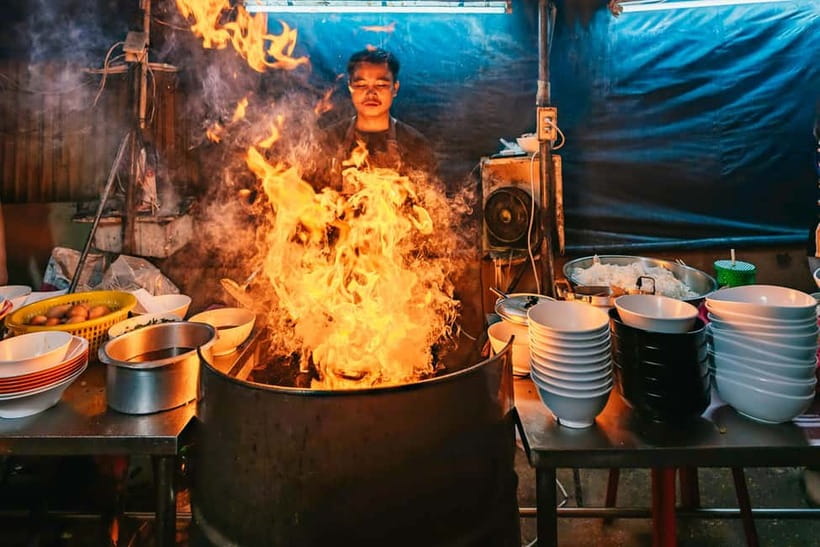 Bangkok: Midnight Food Tour by Tuk-Tuk - Why this Bangkok food tour works so well at night