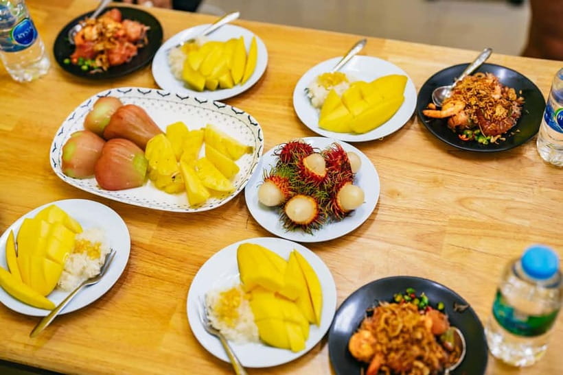 Bangkok: Midnight Food Tour by Tuk-Tuk - Six stops, many dishes, and a very full stomach