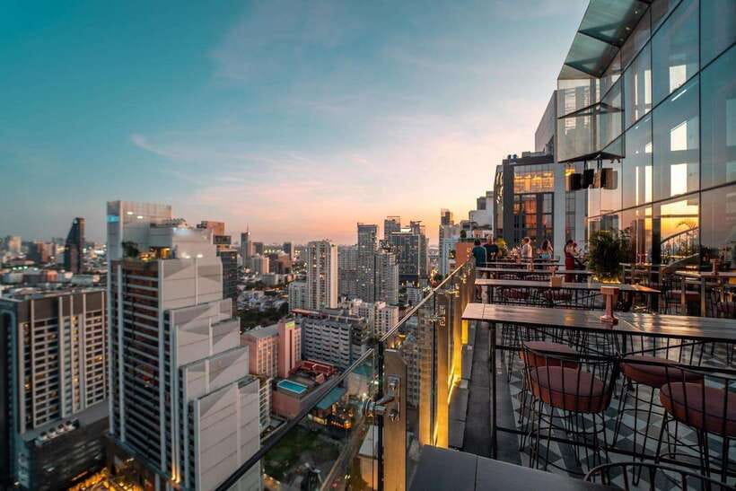 Bangkok: Mojjo Rooftop Lounge & Bar Food & Beverage Package - Is $31 a fair price for 90 minutes?