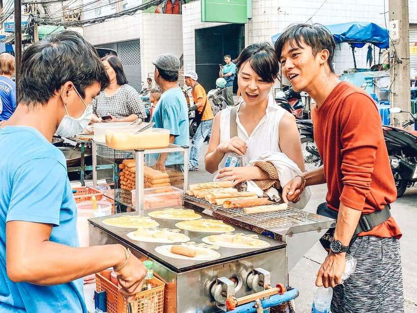 Bangkok: Must-Try Hidden Bike & Food Experience - The guides make the difference