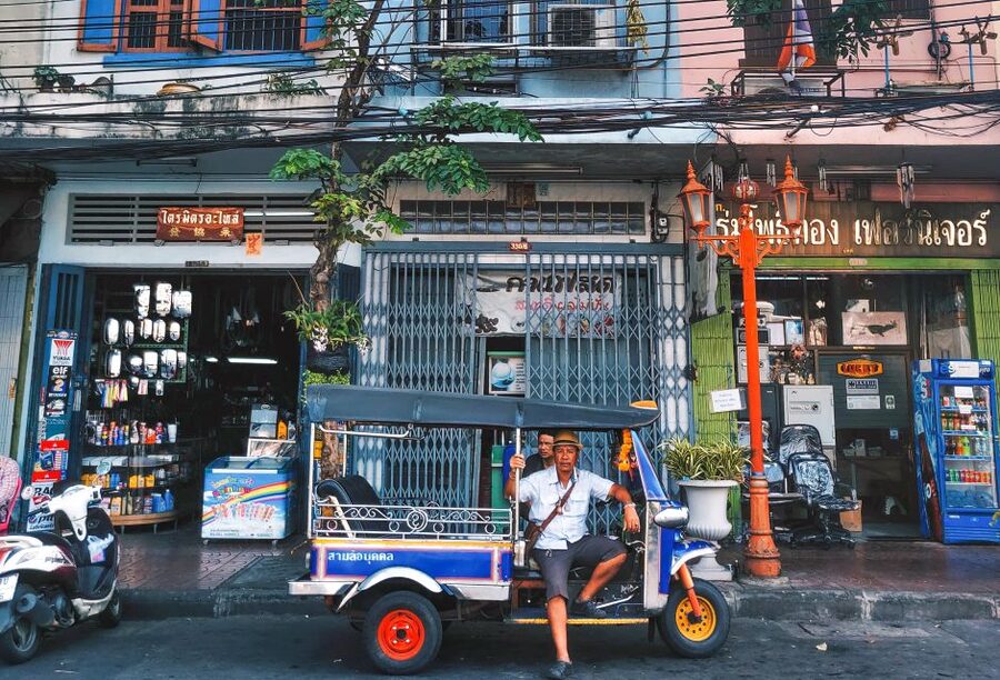 Bangkok: Street Art and Street Food Walking Tour - Should you book the Street Art and Street Food Walking Tour?