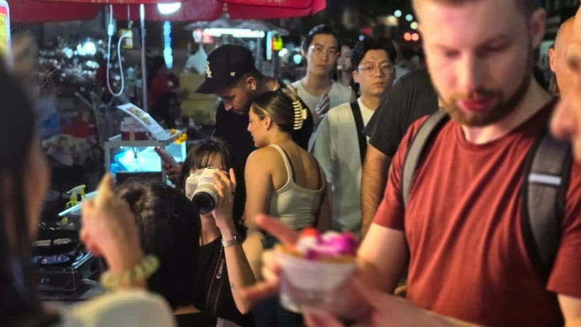 Bangkok: Street Food Tasting Tour at Night - Starting at Wat Mangkon MRT in Bangkok Chinatown