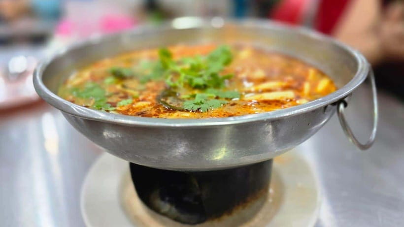 Bangkok: Street Food Tasting Tour at Night - Dietary limits need serious attention