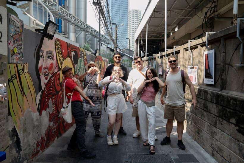Bangkok: Talad Noi Hidden Gems & Street Food Adventure - Food, fitness, and timing advice