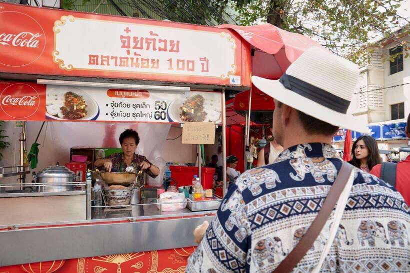Bangkok: Talad Noi Hidden Gems & Street Food Adventure - Street art and a riverside café pause