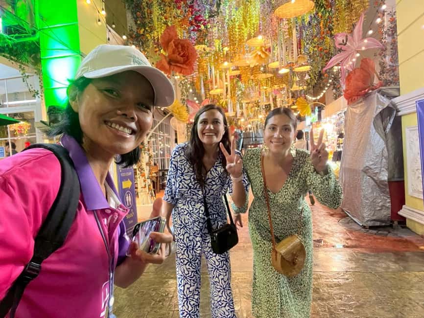 Bangkok: Tuk Tuk Adventure Chinatown Michelin Food & Temples - Yaowarat Road after dark