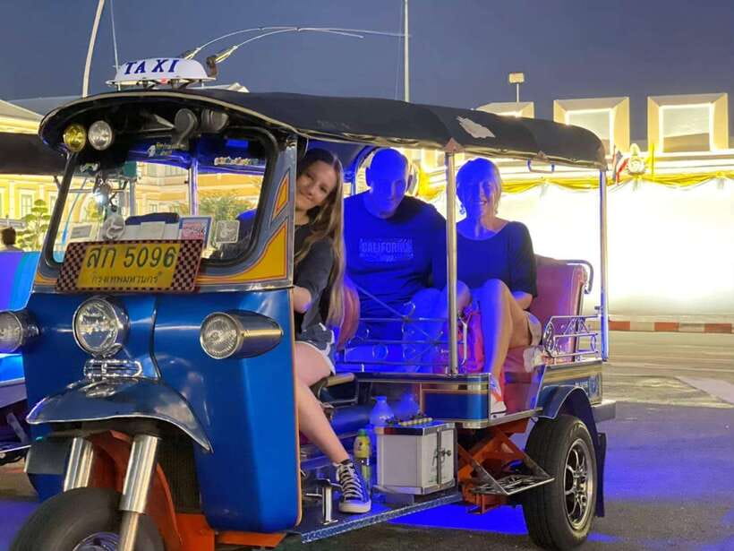 Bangkok Tuk-Tuk by Night with Chinatown Street Food Meal - Wat Arun under the evening lights