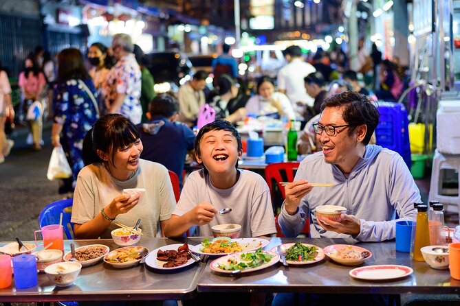 Bangkok Tuk-Tuk Tour by Night with Chinatown Street Food Meal - The Giant Swing and a glimpse of Wat Suthat