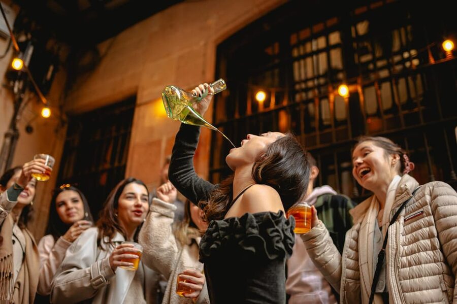 Barcelona: El Born Food Walking Tour with Tapas and Drinks - Starting near the old harbor and moving into El Born