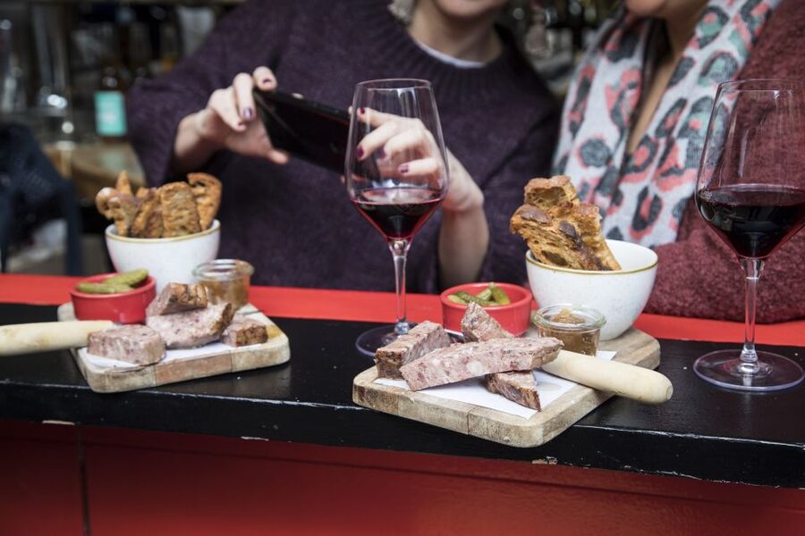 Barcelona Gourmet Food & Wine Tour with Local Expert - Final stop: seasonal cooking and small-batch wine