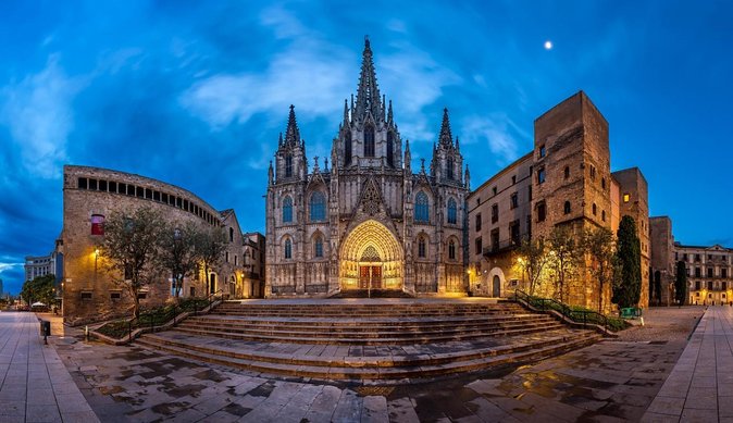 Barcelona: Guided Food Walking Tour with Tapas and Wine - Key things to know before booking